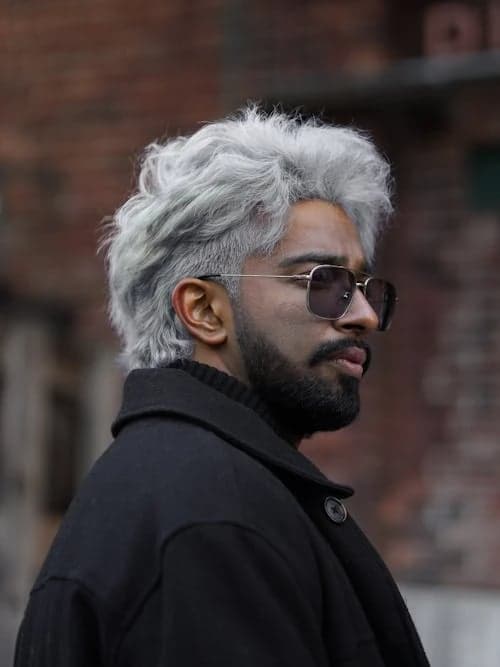 2010 Style Fashion filter before photo - neutral clothing portrait before edit