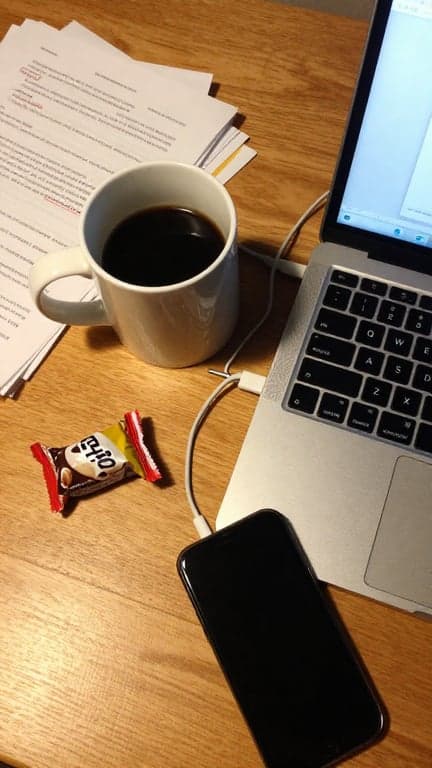 Convert the entire desk scene ...