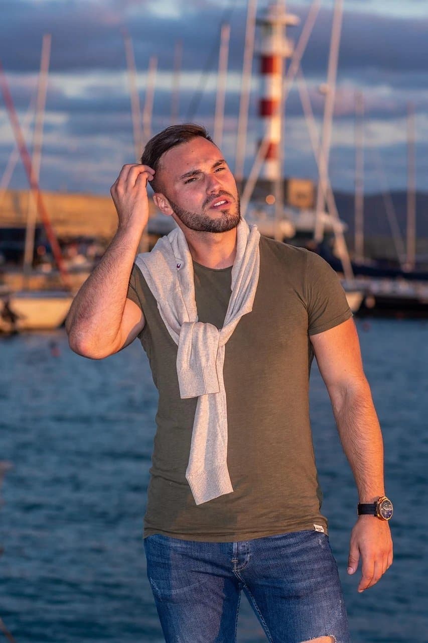 AI ninja outfit filter before photo - outdoor photo before ninja theme conversion