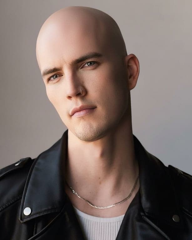 AI bald filter after transformation - everyday look with bald head simulation