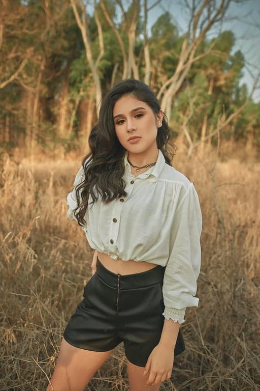 AI long hair filter before photo - woman portrait with short hair