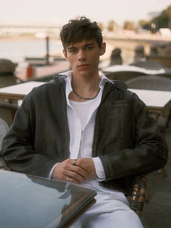 Renaissance Portrait filter before photo - neutral portrait before transformation