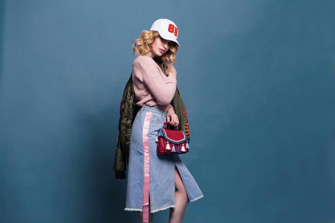 Festival Outfits filter before photo - natural portrait in simple casual clothing with any background