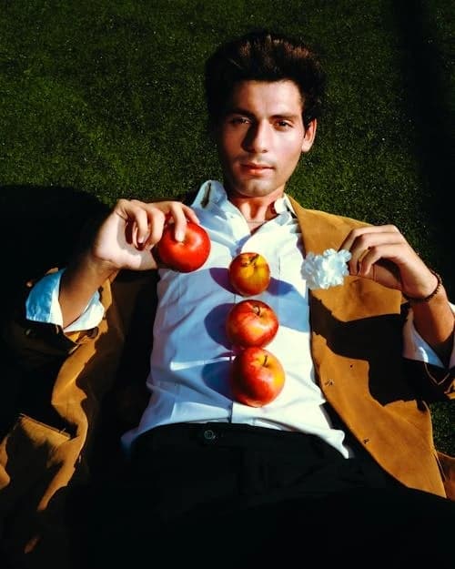 Renaissance Portrait filter before photo - neutral portrait before transformation