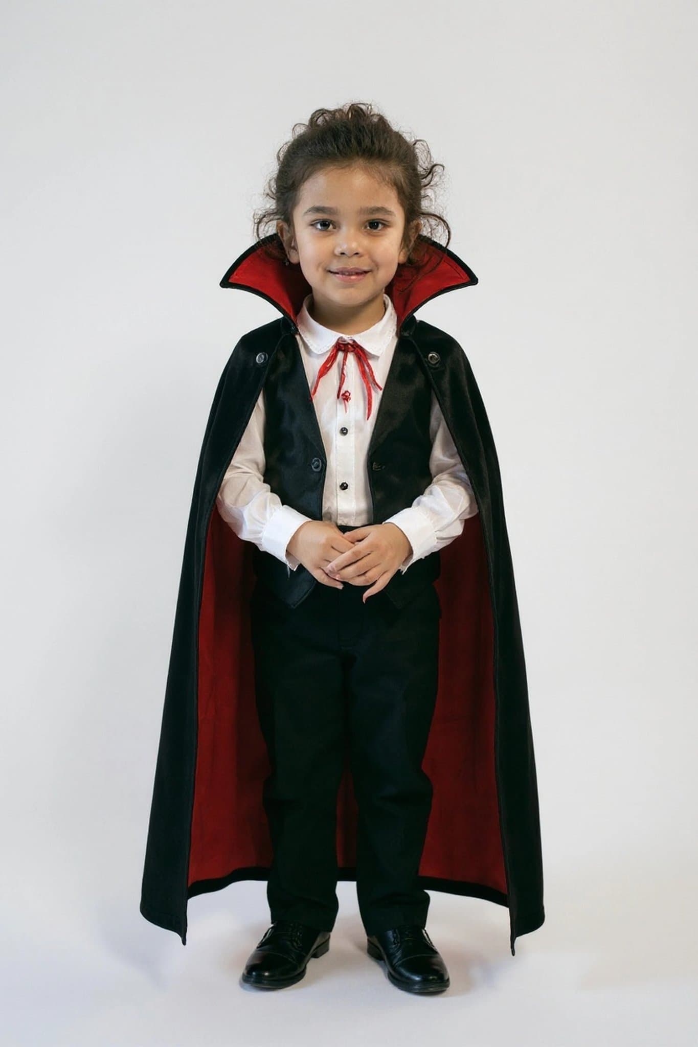 AI Halloween costume filter after transformation - influencer photo with witch and vampire costume