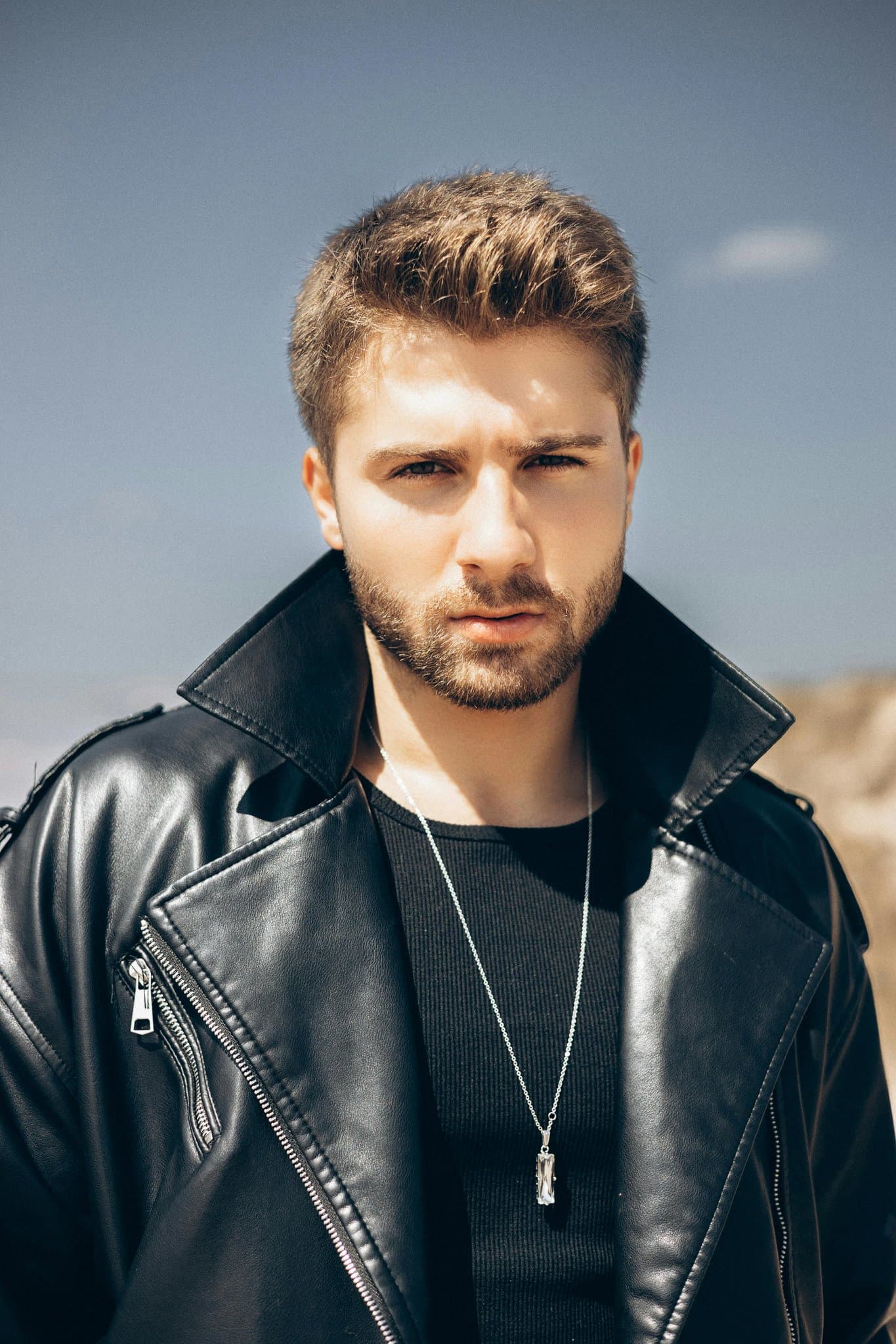 AI no beard filter before photo - young man with facial hair