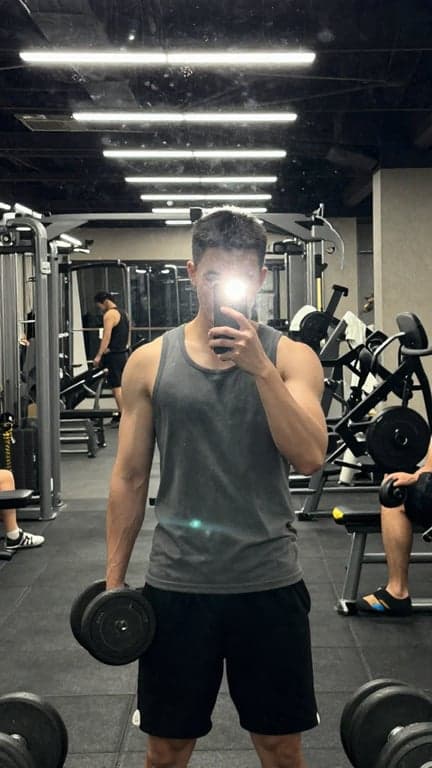 Isolate the main subject and t...