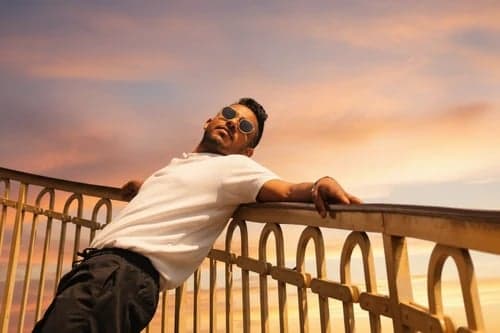 Sunset photos filter after transformation - portrait with reflective sunset ambiance