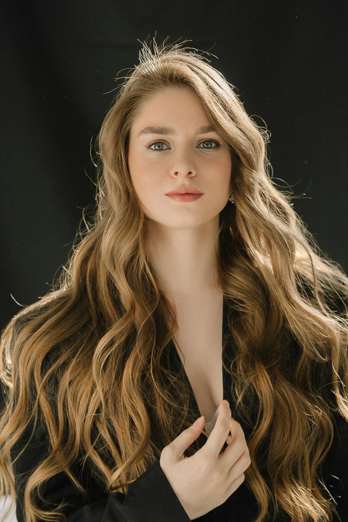 AI add glasses filter before photo - studio photo before AI glasses overlay